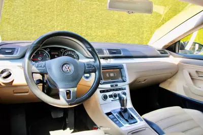 Volkswagen Passat CC 2012 - 16700 EUR, 140000 km - AUTO.MOTO.pt - 140000km - foto 3 de 40
