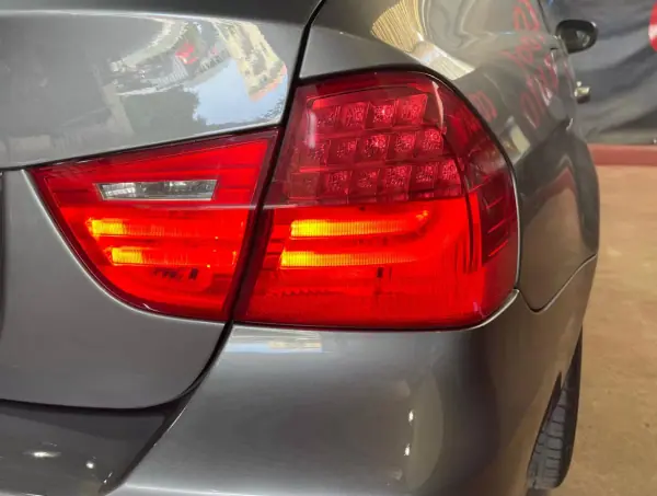 BMW 316 2009 - 9500 EUR, 111000 km - AUTO.MOTO.pt - 111000km - foto 27 de 47