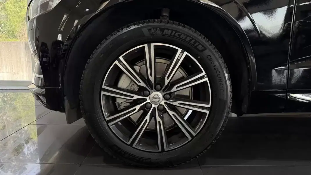 Volvo XC 60 2020 - 34999 EUR, 59321 km - AUTO.MOTO.pt - 59321km - foto 15 de 38