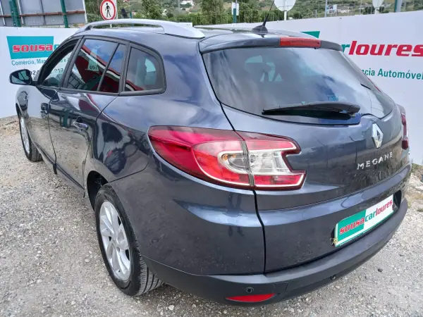 Renault Mégane Sport Tourer 2016 - 8950 EUR, 157317 km - AUTO.MOTO.pt - 157317km - foto 10 de 25