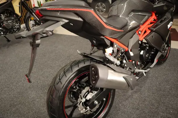 2026 - 3990 EUR, 1 km - AUTO.MOTO.pt - 1km - foto 7 de 8