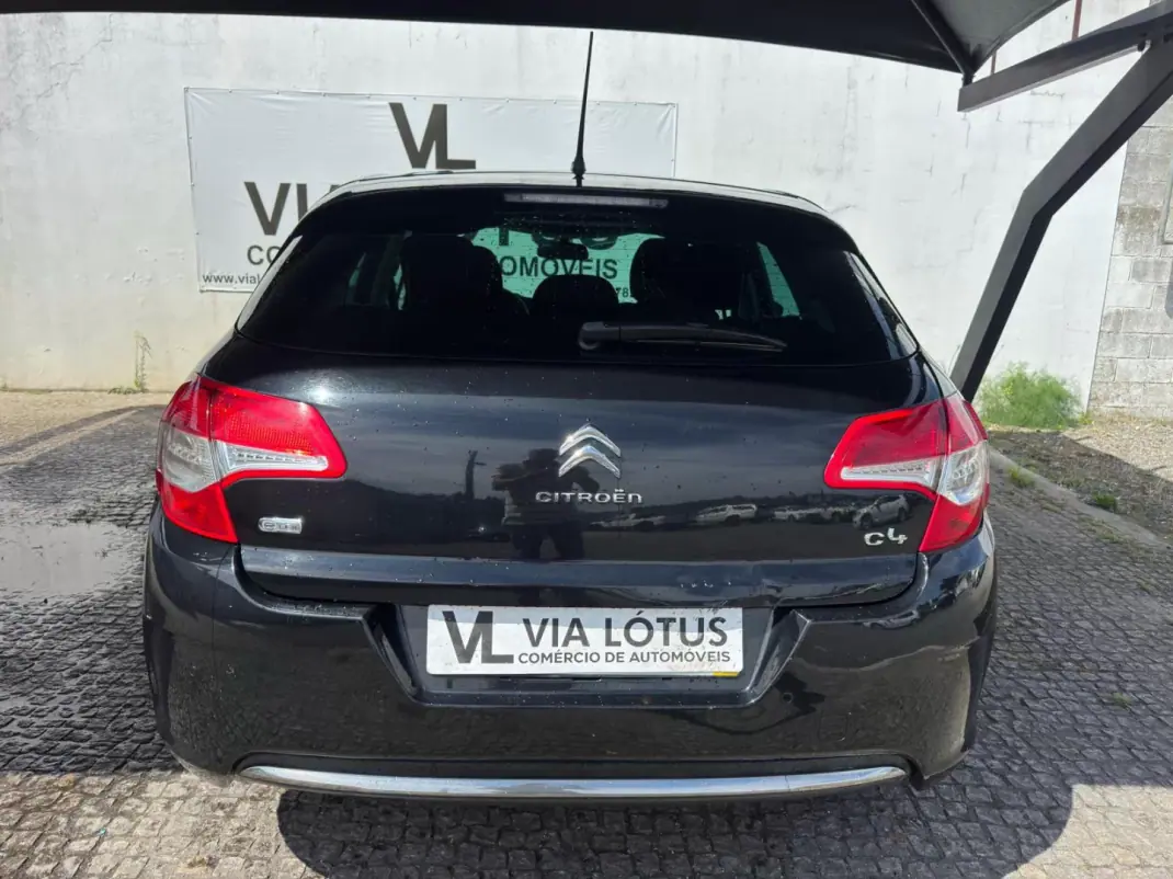 Citroën C4 2012 - 8500 EUR, 275000 km - 275000km - foto 9 de 11
