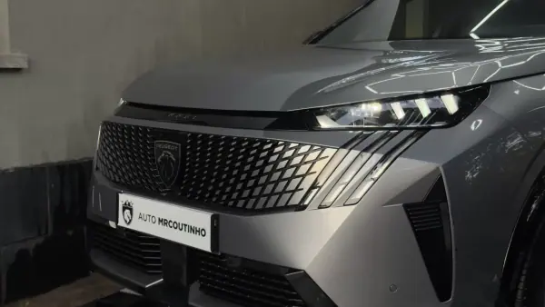 Peugeot E-3008 2025 — photo 2 of 21