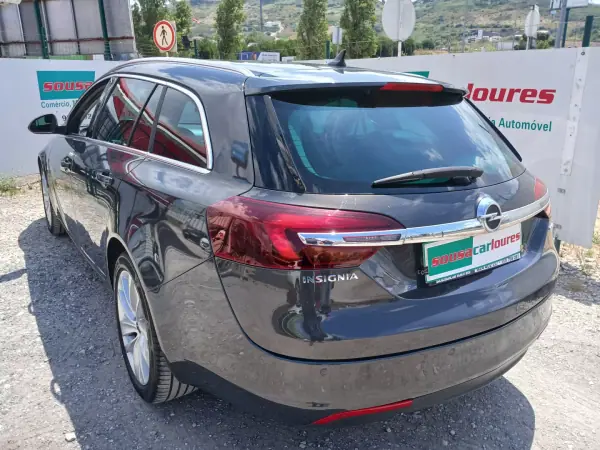 Opel Insignia Sports Tourer 2014 - 8650 EUR, 148341 km - AUTO.MOTO.pt - 148341km - foto 11 de 25