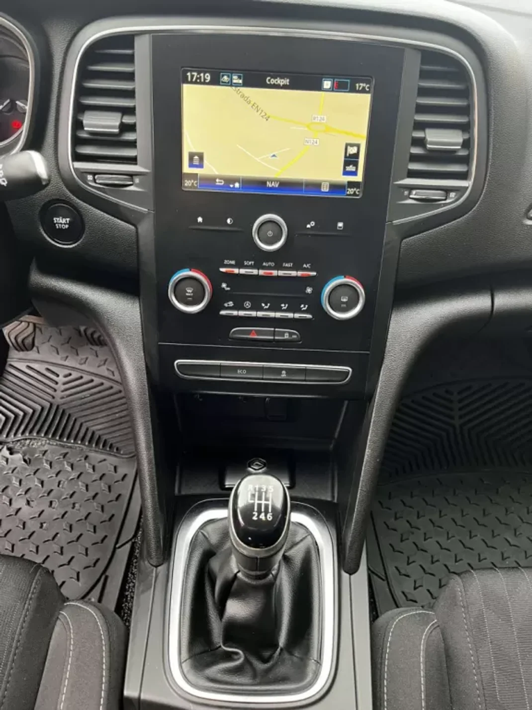 Renault Mégane Sport Tourer 2020 - 15900 EUR, 152047 km - 152047km - foto 8 de 19