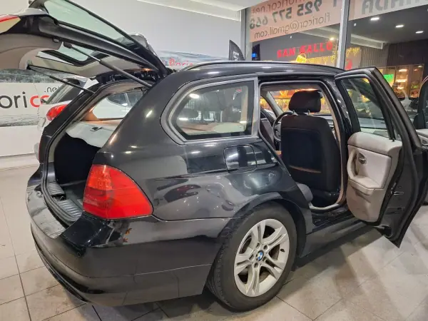BMW 318 2011 - 8900 EUR, 290000 km - AUTO.MOTO.pt - 290000km - foto 5 de 13
