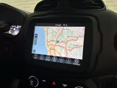 Jeep Renegade 2022 - 23950 EUR, 10796 km - AUTO.MOTO.pt - 10796km - foto 15 de 37