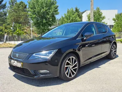 SEAT Leon 2014 - 10900 EUR, 261084 km - AUTO.MOTO.pt - 261084km - foto 4 de 39