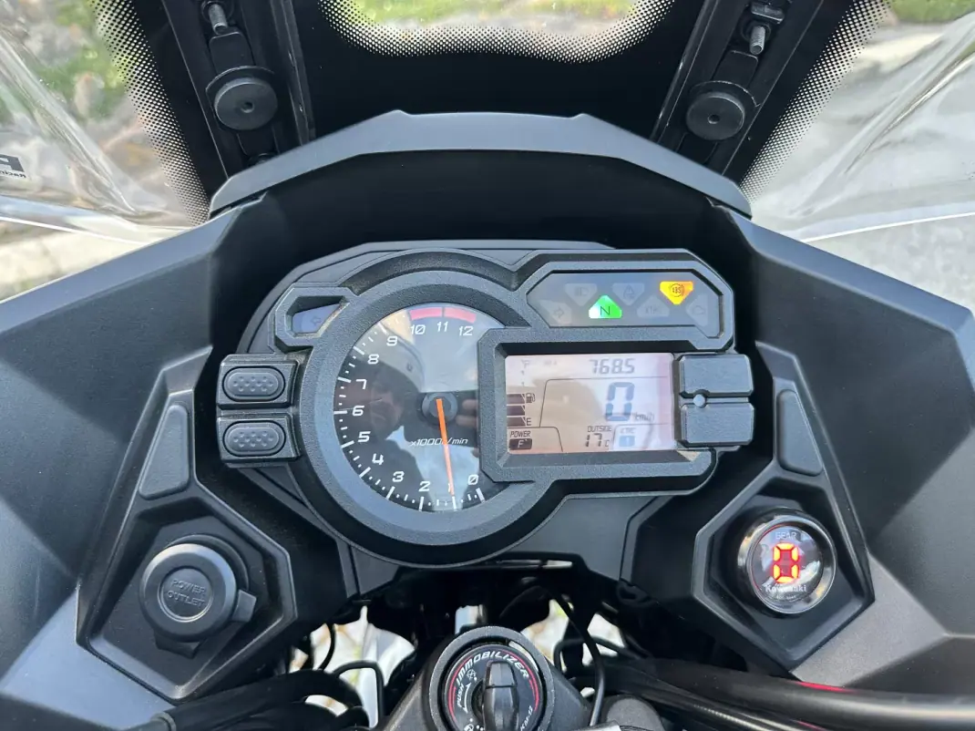 Kawasaki Versys 2015 - 8490 EUR, 79000 km - AUTO.MOTO.pt - 79000km - foto 21 de 22
