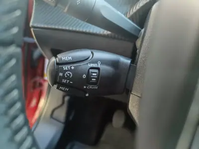 Peugeot 2008 2021 - 18990 EUR, 186919 km - AUTO.MOTO.pt - 186919km - foto 24 de 37