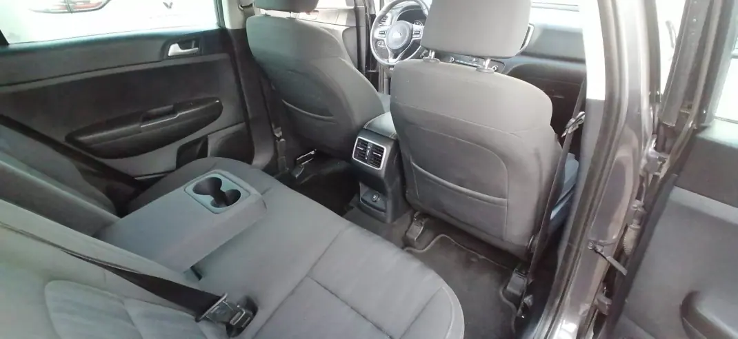 Kia Sportage 2018 - 17800 EUR, 67300 km - AUTO.MOTO.pt - 67300km - foto 11 de 21