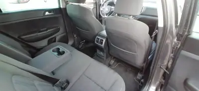 Kia Sportage 2018 - 17800 EUR, 67300 km - AUTO.MOTO.pt - 67300km - foto 11 de 21