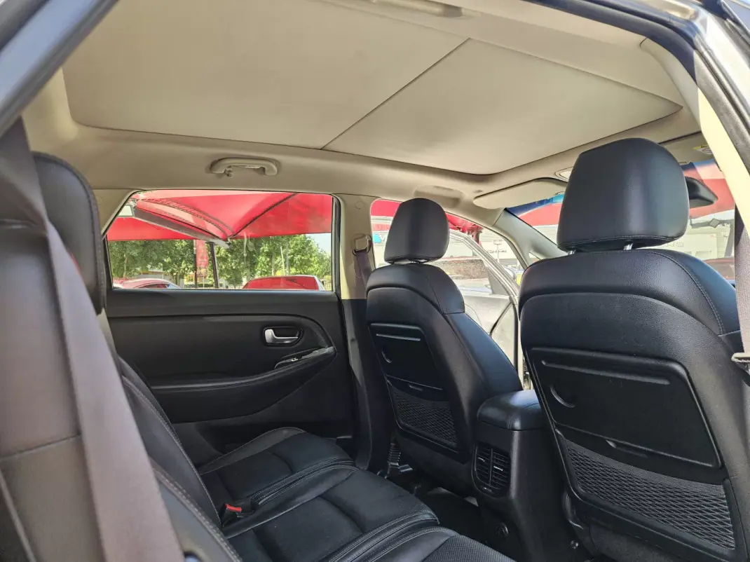 Kia Carens 2018 - 17700 EUR, 104900 km - 104900km - foto 24 de 52