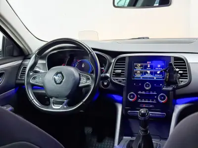 Renault Talisman Sport Tourer 2016 - 10250 EUR, 228000 km - AUTO.MOTO.pt - 228000km - foto 10 de 23