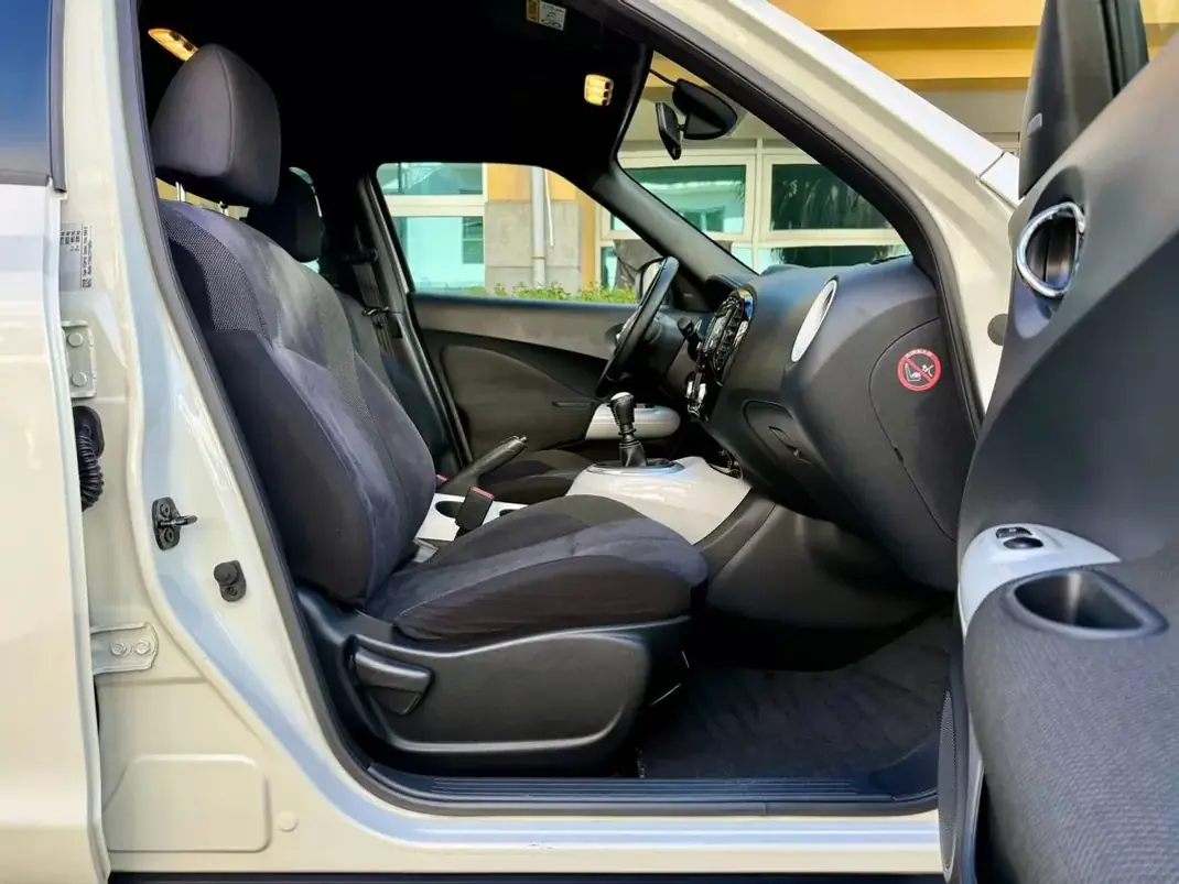 Nissan Juke 2014 - 9990 EUR, 165850 km - AUTO.MOTO.pt - 165850km - foto 6 de 40