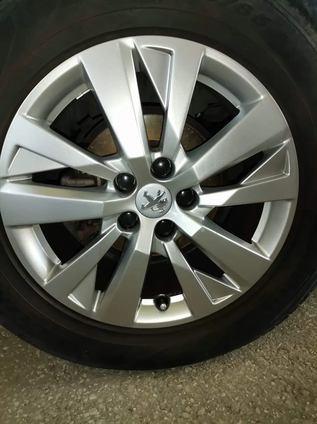 Peugeot 3008 2017 - 14000 EUR, 138000 km - 138000km - foto 5 de 10