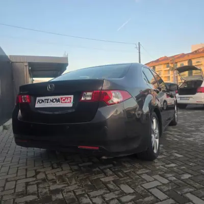 Honda Accord 2010 - 11950 EUR, 189906 km - AUTO.MOTO.pt - 189906km - foto 9 de 23