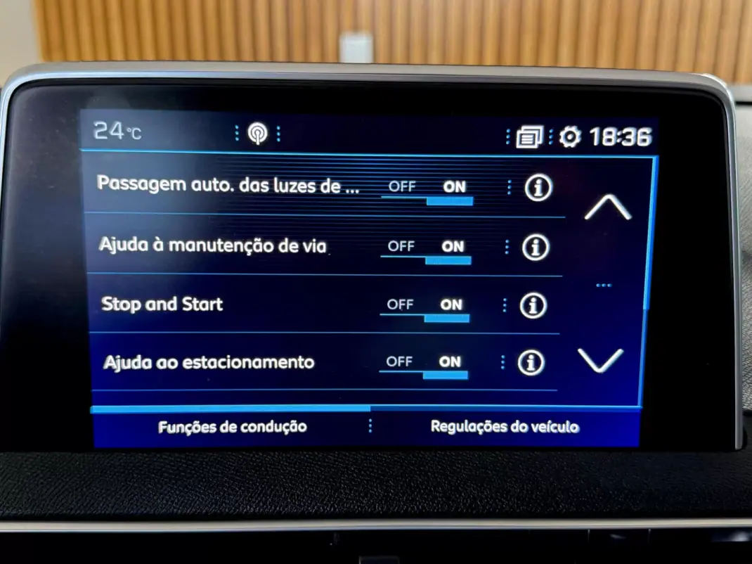 Peugeot 3008 2017 - 18500 EUR, 155000 km - AUTO.MOTO.pt - 155000km - foto 51 de 112