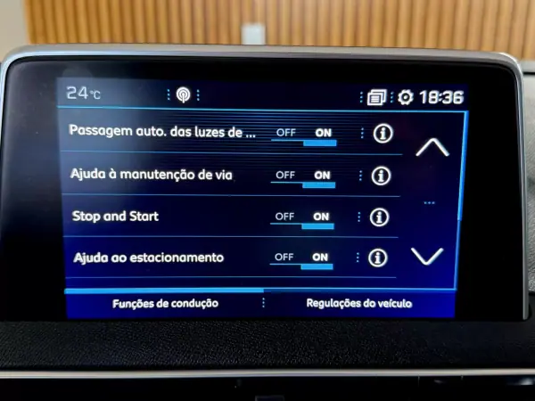 Peugeot 3008 2017 - 18500 EUR, 155000 km - AUTO.MOTO.pt - 155000km - foto 51 de 112