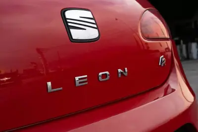 SEAT Leon 2008 - 9999 EUR, 225000 km - AUTO.MOTO.pt - 225000km - foto 9 de 29