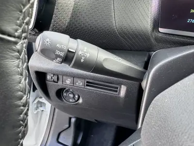 Citroën e-C4 X 2022 - 21990 EUR, 32000 km - AUTO.MOTO.pt - 32000km - foto 17 de 21