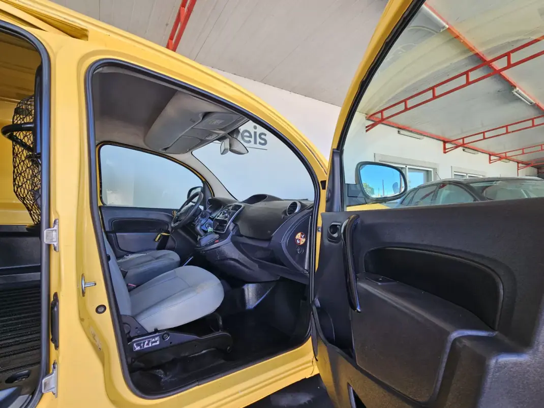 Renault Kangoo 2018 - 7400 EUR, 180000 km - 180000km - foto 4 de 6