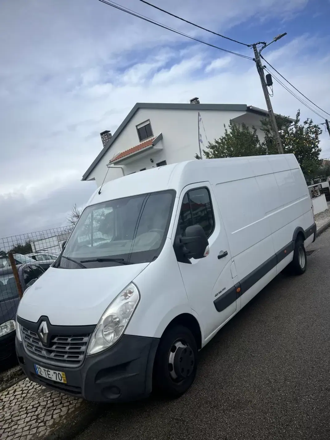 Renault Master 2017 - 15900 EUR, 301000 km - AUTO.MOTO.pt - 301000km - foto 1 de 5