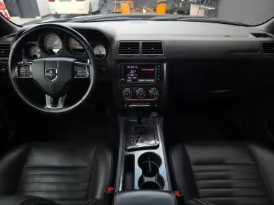 Dodge Challenger 2013 - 53950 EUR, 103962 km - AUTO.MOTO.pt - 103962km - foto 20 de 40