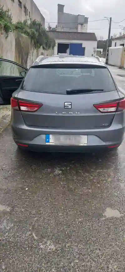 SEAT Leon ST 2015 - 7250 EUR, 220000 km - AUTO.MOTO.pt - 220000km - foto 12 de 15