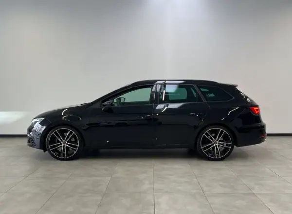 SEAT Leon ST 2019 - 27900 EUR, 87000 km - AUTO.MOTO.pt - 87000km - foto 4 de 23