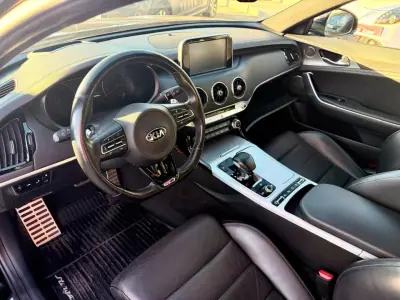 Kia Stinger 2017 — foto 6 de 6
