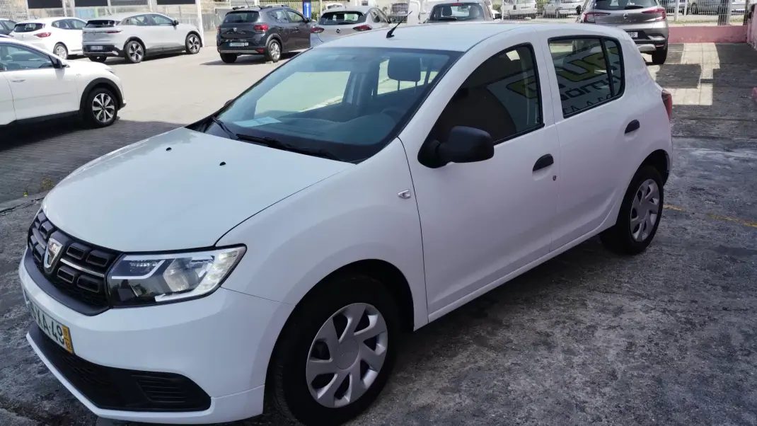 Dacia Sandero 2019 - 8950 EUR, 124000 km - AUTO.MOTO.pt - 124000km - foto 9 de 34