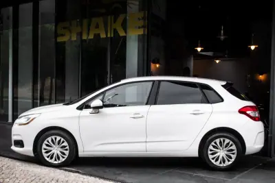 Citroën C4 2011 - 5790 EUR, 293492 km - AUTO.MOTO.pt - 293492km - foto 2 de 29