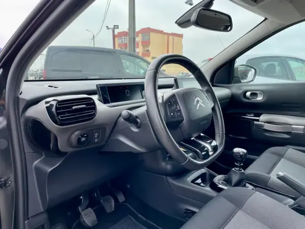 Citroën C4 Cactus 2018 - 13950 EUR, 108880 km - AUTO.MOTO.pt - 108880km - foto 12 de 34