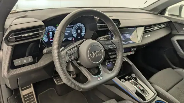 Audi A3 Sportback 2025 - 38990 EUR, 25483 km - AUTO.MOTO.pt - 25483km - foto 10 de 15