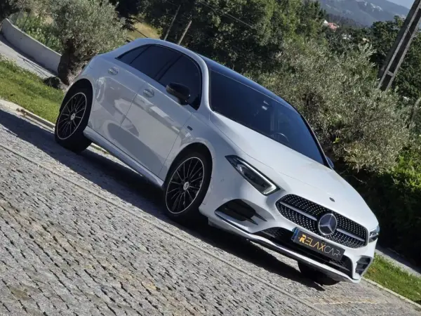 Mercedes-Benz A 250 2021 - 27499 EUR, 85000 km - AUTO.MOTO.pt - 85000km - foto 3 de 41