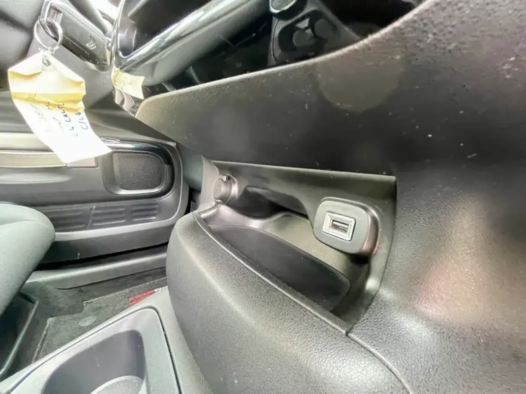 Citroën C4 Cactus 2018 - 14950 EUR, 108880 km - AUTO.MOTO.pt - 108880km - foto 34 de 34