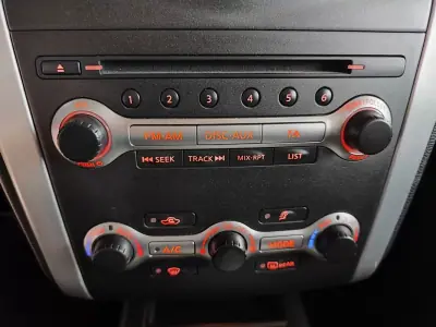 Nissan Murano 2010 - 14750 EUR, 154100 km - AUTO.MOTO.pt - 154100km - foto 38 de 46