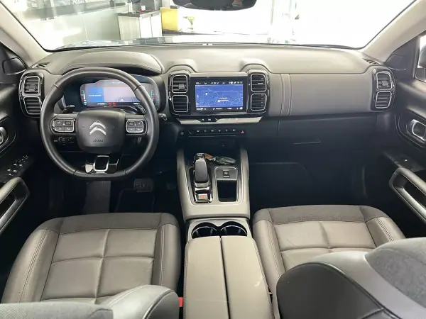 Citroën C5 Aircross 2021 - 18600 EUR, 100615 km - AUTO.MOTO.pt - 100615km - foto 10 de 22