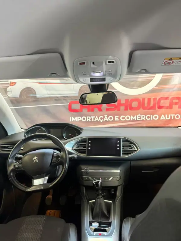 Peugeot 308 2019 - 11900 EUR, 154000 km - AUTO.MOTO.pt - 154000km - foto 6 de 8