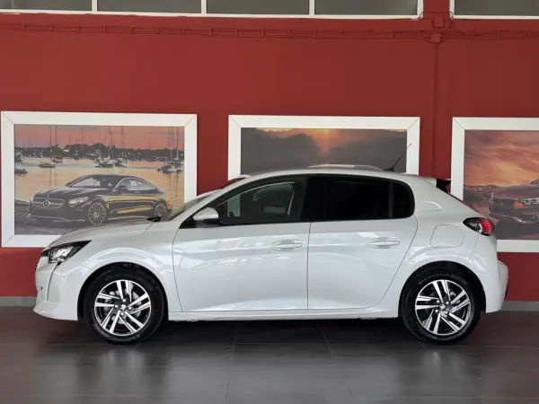 Peugeot 208 2021 - 14500 EUR, 52963 km - AUTO.MOTO.pt - 52963km - foto 7 de 22