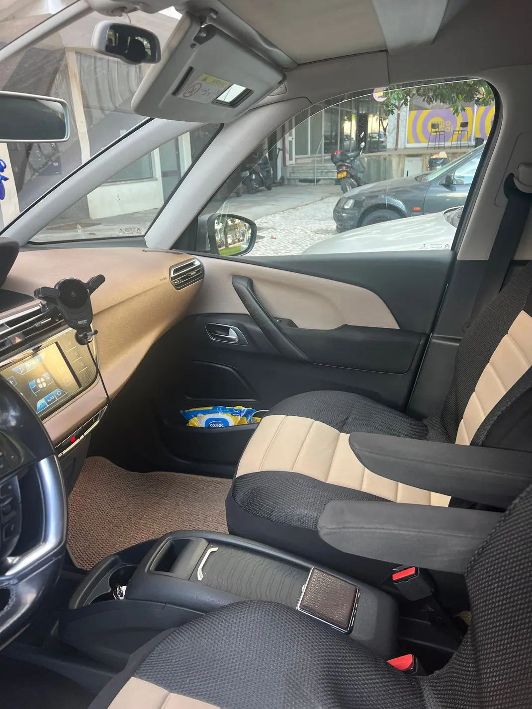 Citroën C4 Picasso 2013 - 7000 EUR, 252000 km - 252000km - foto 10 de 12