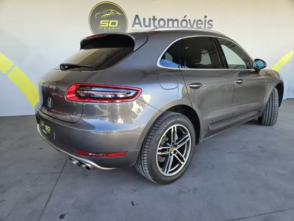 Porsche Macan 2015 - 36950 EUR, 188000 km - AUTO.MOTO.pt - 188000km - foto 3 de 9