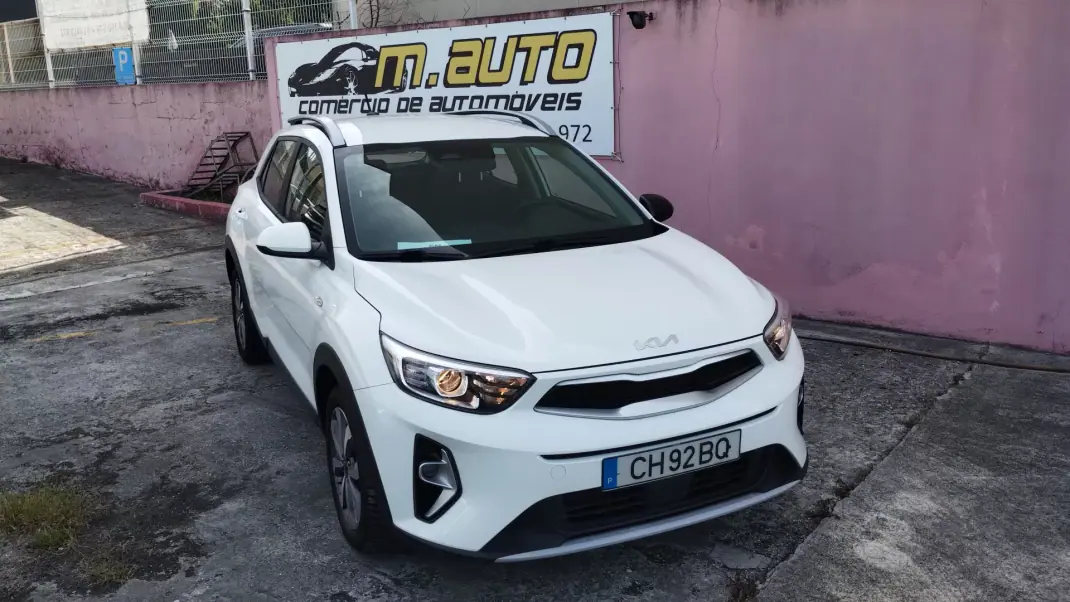 Kia Stonic 2022 - 15500 EUR, 87000 km - AUTO.MOTO.pt - 87000km - foto 1 de 35