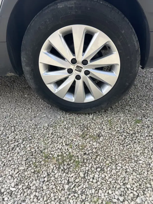 SEAT Arona 2023 - 15990 EUR, 60500 km - AUTO.MOTO.pt - 60500km - foto 7 de 18