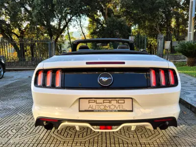 Ford Mustang 2015 - 37500 EUR, 159000 km - AUTO.MOTO.pt - 159000km - foto 7 de 22