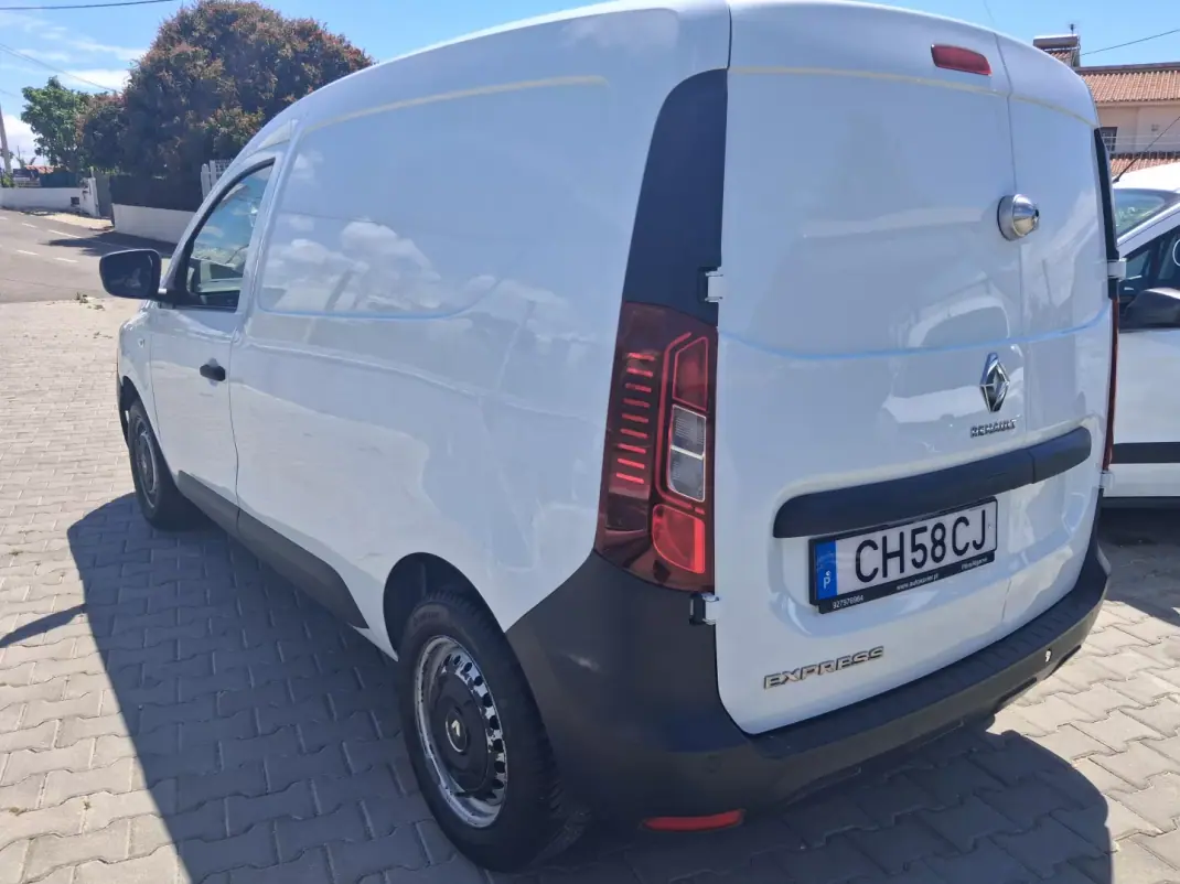 Renault Express 2022 - 10900 EUR, 164000 km - AUTO.MOTO.pt - 164000km - foto 5 de 17