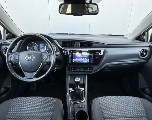 Toyota Corolla 2017 - 16450 EUR, 85000 km - AUTO.MOTO.pt - 85000km - foto 8 de 36