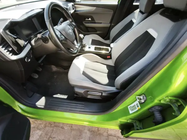Opel Mokka 2023 - 17900 EUR, 95000 km - AUTO.MOTO.pt - 95000km - foto 8 de 18