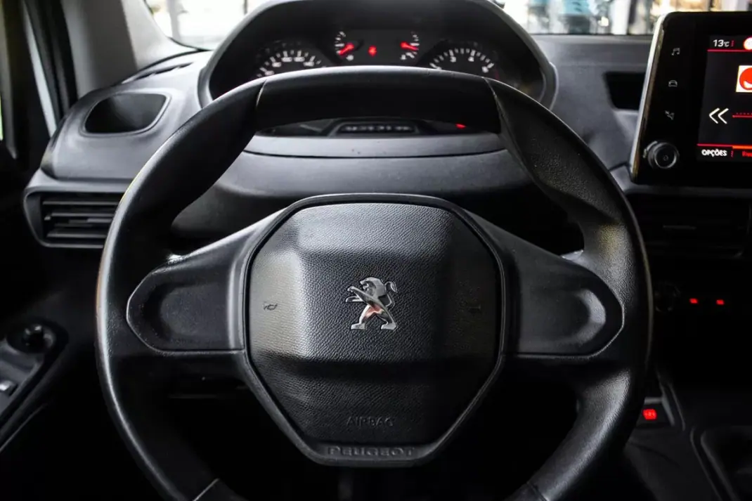 Peugeot Partner 1.5 Blue HDI 100 S&S Premium 2021 - 12990 EUR, 71659 km - AUTO.MOTO.pt - 71659km - foto 9 de 31